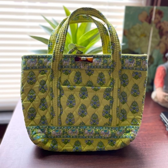 Vera Bradley Handbags - Vera Bradley Retired “Citrus” (2006) Quilted Tote